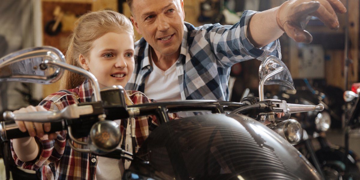 Darf mein Kind auf dem Motorrad mitfahren? · lex4you