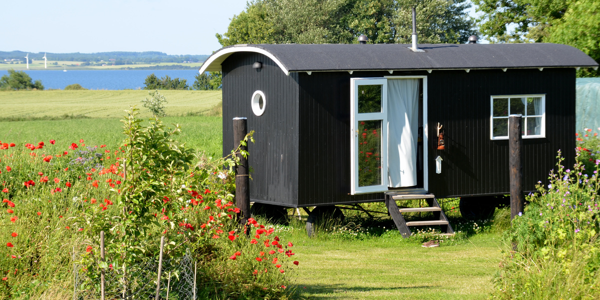 Kann ich den Campingwagen im Garten als Ferienwohnung
